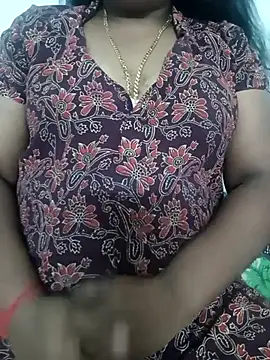 Snapshot of MaaliiiPonuTamil chatting on 21, 9, 2025 MaaliiiPonuTamil online show from 21, 9, 2025