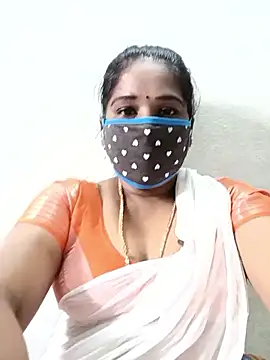 Snapshot of MaaliiiPonuTamil chatting on 22, 9, 2025 MaaliiiPonuTamil online show from 22, 9, 2025