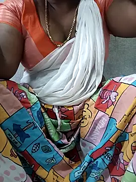 Snapshot of MaaliiiPonuTamil chatting on 23, 9, 2025 MaaliiiPonuTamil online show from 23, 9, 2025