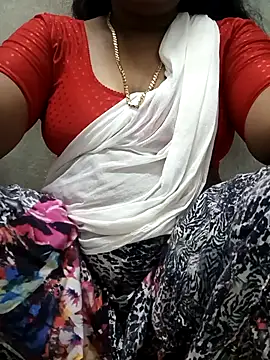 Snapshot of MaaliiiPonuTamil chatting on 27, 9, 2025 MaaliiiPonuTamil online show from 27, 9, 2025