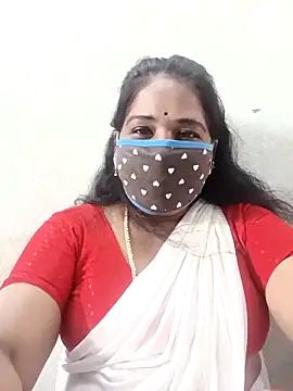 Snapshot of MaaliiiPonuTamil chatting on 28, 9, 2025 MaaliiiPonuTamil online show from 28, 9, 2025