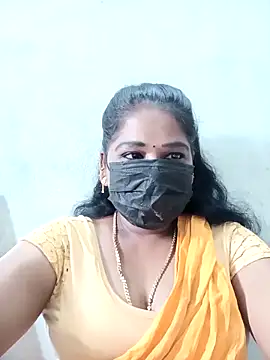 Snapshot of MaaliiiPonuTamil chatting on 10, 10, 2025 MaaliiiPonuTamil online show from 10, 10, 2025