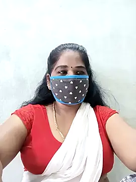 Snapshot of MaaliiiPonuTamil chatting on 21, 10, 2025 MaaliiiPonuTamil online show from 21, 10, 2025