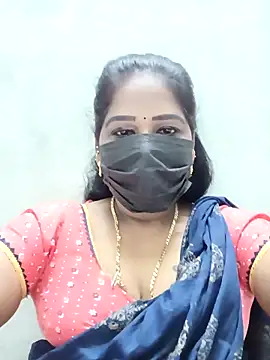 Snapshot of MaaliiiPonuTamil chatting on 12, 11, 2025 MaaliiiPonuTamil online show from 12, 11, 2025