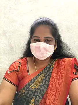 Snapshot of MaaliiiPonuTamil chatting on 8, 4, 2026 MaaliiiPonuTamil online show from 8, 4, 2026