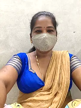 Snapshot of MaaliiiPonuTamil chatting on 13, 4, 2026 MaaliiiPonuTamil online show from 13, 4, 2026