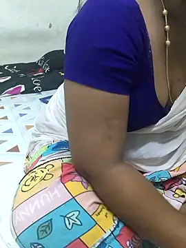 Snapshot of MaaliiiPonuTamil chatting on 15, 4, 2026 MaaliiiPonuTamil online show from 15, 4, 2026