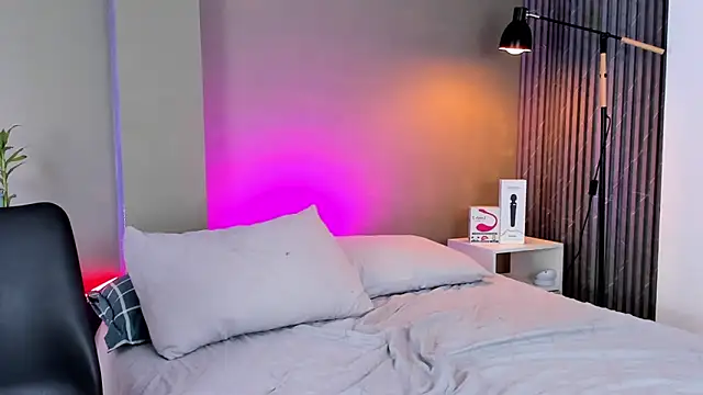 conielaurenth online show from 26, 1, 2025