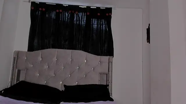 Snapshot of game_with_lesbians_ chatting on 17, 2, 2025 game with lesbians online show from 17, 2, 2025