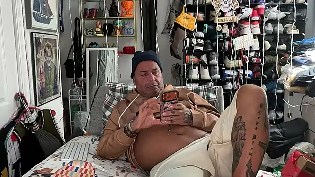 joeytatts66 online show from 20, 12, 2025