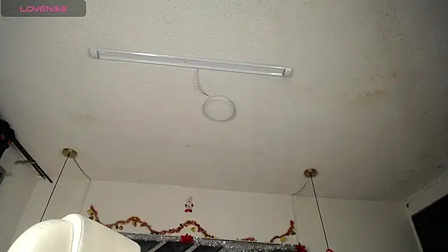 Snapshot of MIA_YOURHOTTIE chatting on 25, 12, 2024 MIA YOURHOTTIE online show from 25, 12, 2024