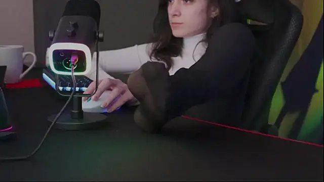 Snapshot of Kathleen_Meow chatting on 19, 12, 2024 Kathleen Meow online show from 19, 12, 2024