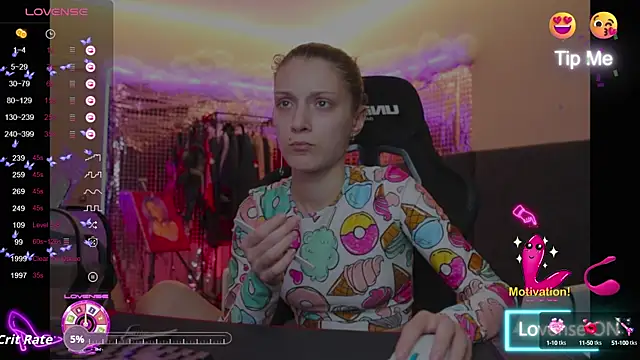 Snapshot of Kathleen_Meow chatting on 12, 10, 2025 Kathleen Meow online show from 12, 10, 2025