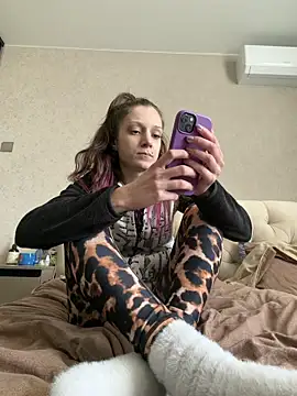 Snapshot of Kathleen_Meow chatting on 7, 5, 2026 Kathleen Meow online show from 7, 5, 2026