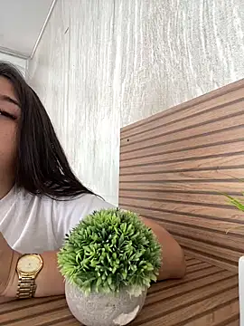 Belliinda 21 online show from 15, 4, 2026