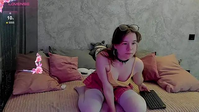 Snapshot of Hibisceae chatting on 28, 11, 2025 Hibisceae online show from 28, 11, 2025