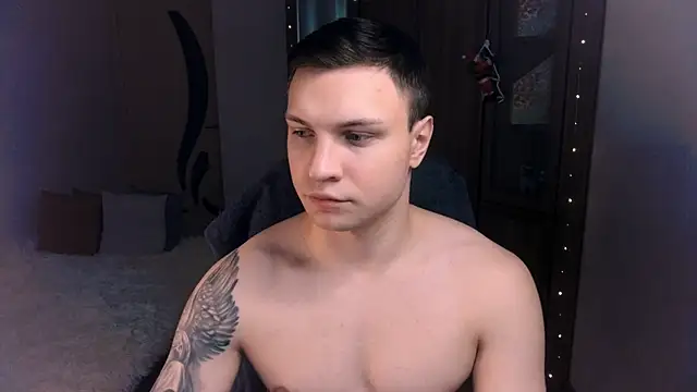 handsome guy01 online show from 4, 12, 2024