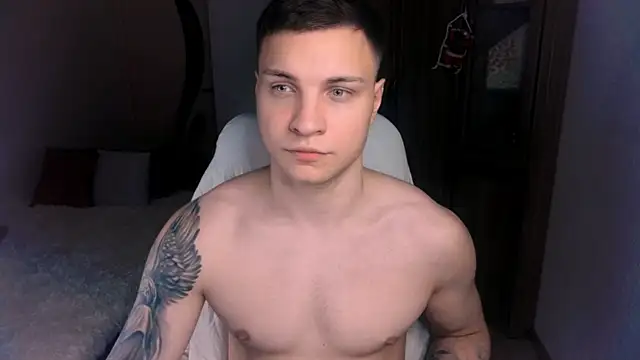 handsome guy01 online show from 30, 12, 2024