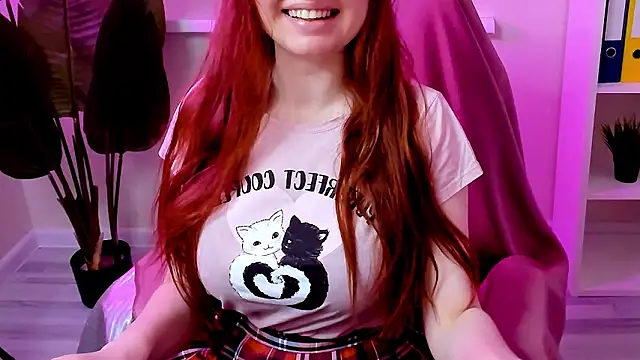 Snapshot of CarolGiggly chatting on 7, 2, 2026 CarolGiggly online show from 7, 2, 2026