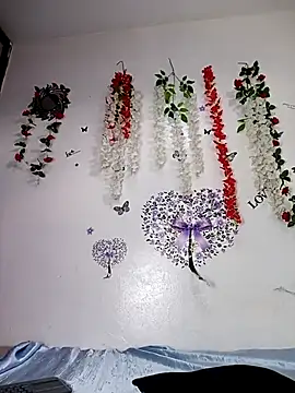 Snapshot of tiffany_Bitch chatting on 14, 9, 2025 tiffany Bitch online show from 14, 9, 2025