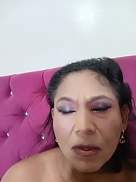 Snapshot of tiffany_Bitch chatting on 5, 6, 2026 tiffany Bitch online show from 5, 6, 2026