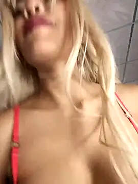 Snapshot of lianisrose chatting on 7, 3, 2026 lianisrose online show from 7, 3, 2026