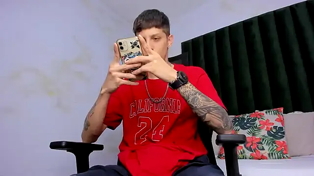 Snapshot of Adam_hard_ chatting on 5, 3, 2025 Adam hard  online show from 5, 3, 2025