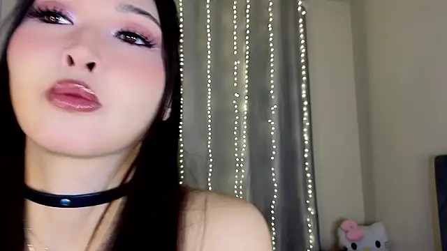 Snapshot of honey_yani chatting on 14, 2, 2026 honey yani online show from 14, 2, 2026