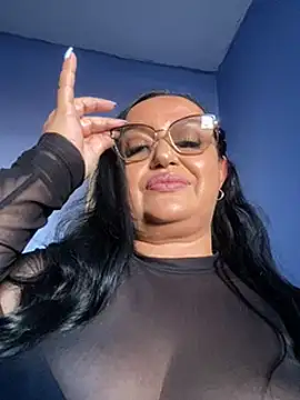 GiaNahomi online show from 13, 12, 2024