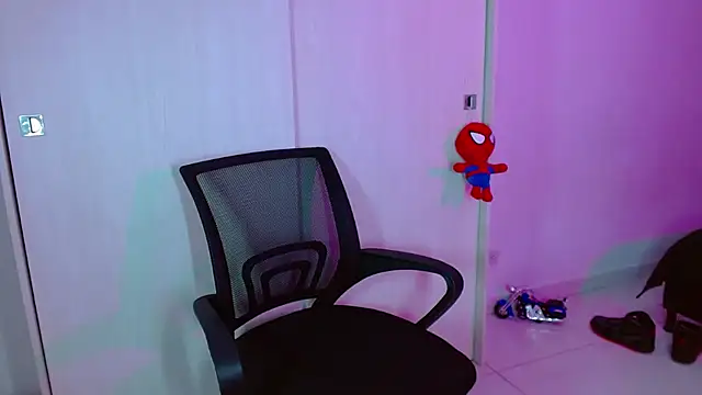 LiamGadiell online show from 3, 3, 2025