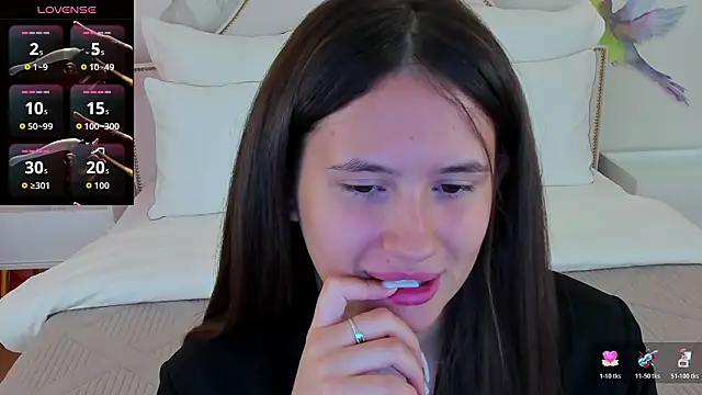 Snapshot of milaleoneli chatting on 17, 2, 2026 milaleoneli online show from 17, 2, 2026