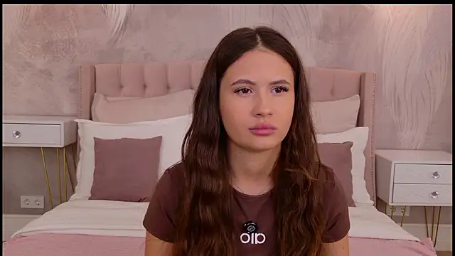 Snapshot of milaleoneli chatting on 24, 2, 2026 milaleoneli online show from 24, 2, 2026