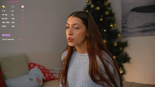 Snapshot of emilianorth_ chatting on 12, 12, 2024 emilianorth online show from 12, 12, 2024