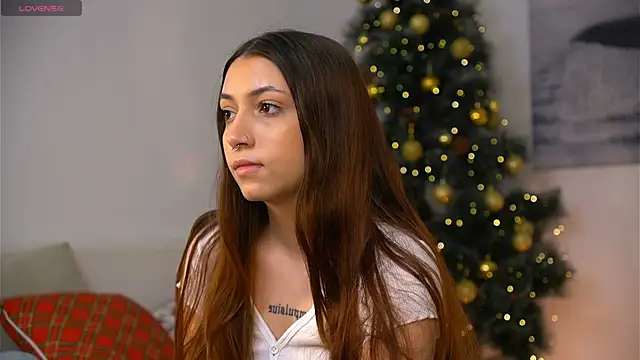 Snapshot of emilianorth_ chatting on 20, 12, 2024 emilianorth online show from 20, 12, 2024