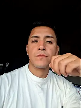 Snapshot of Martinhub-69 chatting on 9, 11, 2025 Martinhub-69 online show from 9, 11, 2025