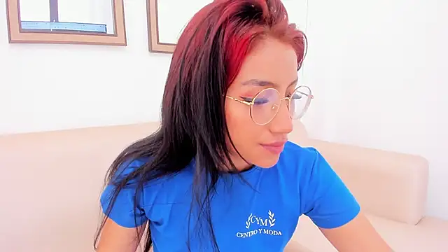 Snapshot of naomiii__ chatting on 25, 1, 2025 naomiii online show from 25, 1, 2025