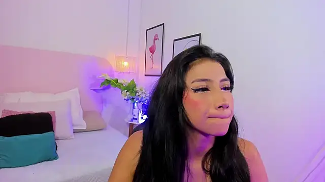 Snapshot of naomiii__ chatting on 15, 10, 2025 naomiii online show from 15, 10, 2025