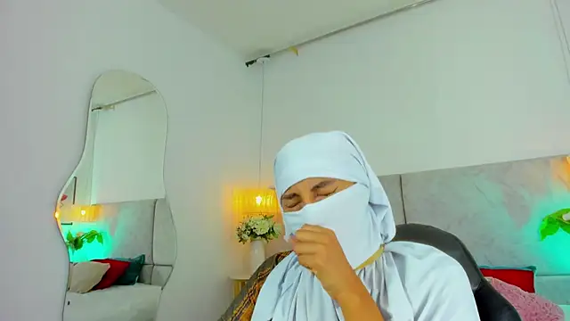 naomiii   online show from 10, 2, 2026