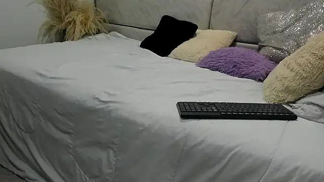 naomiii   online show from 26, 5, 2026
