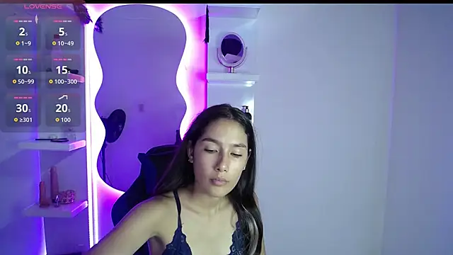 Snapshot of AMBER_LOVE22 chatting on 8, 9, 2025 AMBER LOVE22 online show from 8, 9, 2025