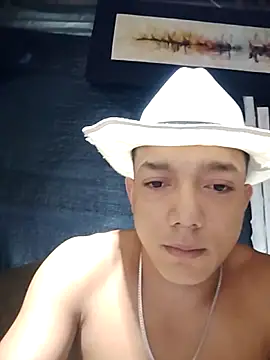 Snapshot of tayson_ chatting on 20, 4, 2026 tayson online show from 20, 4, 2026