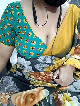 Snapshot of Yours_Radika chatting on 5, 2, 2025 Yours Radika online show from 5, 2, 2025