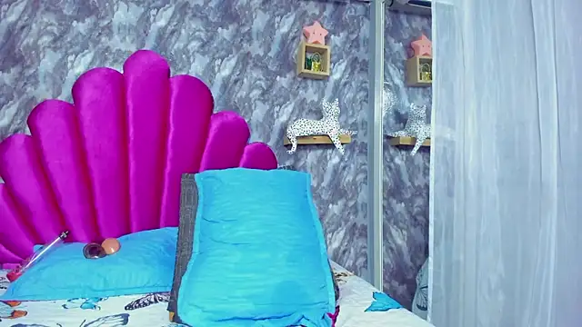 EMMAPARISS online show from 4, 2, 2025