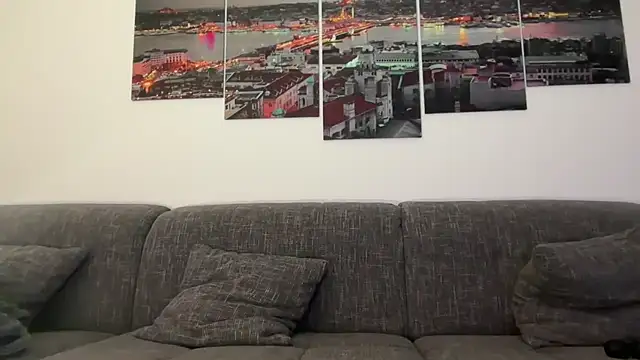 Snapshot of EmilyWi_ chatting on 18, 2, 2025 EmilyWi online show from 18, 2, 2025