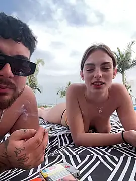 MrAndMrsSavage online show from 16, 4, 2026