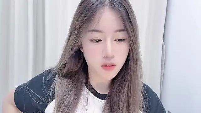 chloe-01 online show from 3, 12, 2024