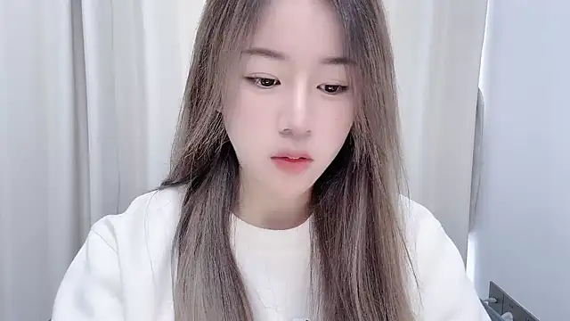 chloe-01 online show from 9, 12, 2024