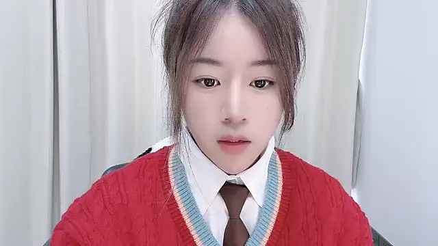 Snapshot of chloe-01 chatting on 13, 12, 2024 chloe-01 online show from 13, 12, 2024