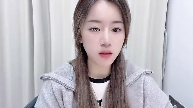 Snapshot of chloe-01 chatting on 19, 12, 2024 chloe-01 online show from 19, 12, 2024