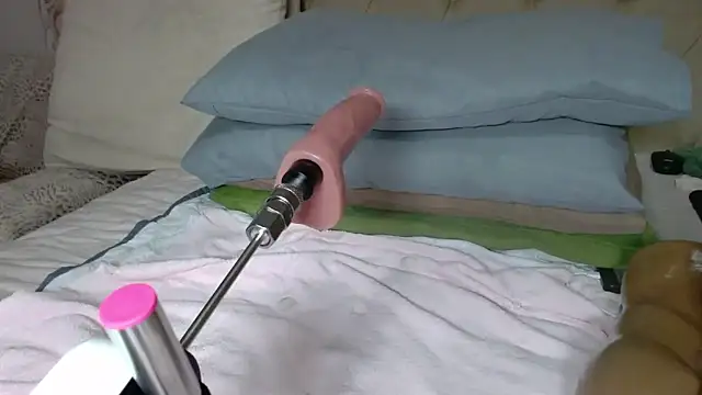 Snapshot of QUEENSHEBAxx01 chatting on 6, 3, 2026 QUEENSHEBAxx01 online show from 6, 3, 2026